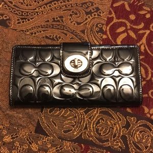 Gorgeous authentic Coach patent leather wallet